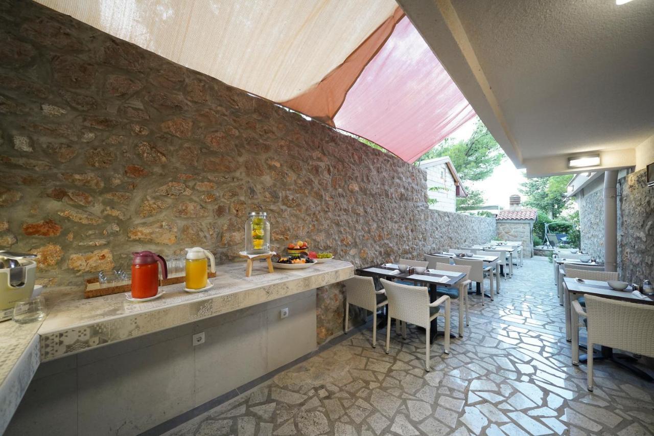 Villa Vicko Starigrad Paklenica Buitenkant foto