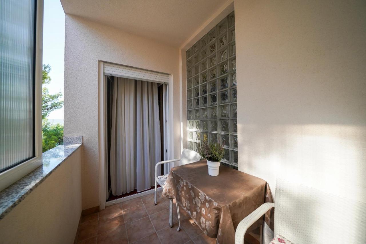 Villa Vicko Starigrad Paklenica Buitenkant foto